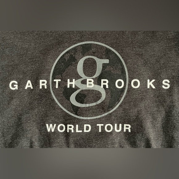 EUC GARTH BROOKS World Stadium Tour Concert Tee Shirt Jersey Style Size XXL 2X - Picture 3 of 7